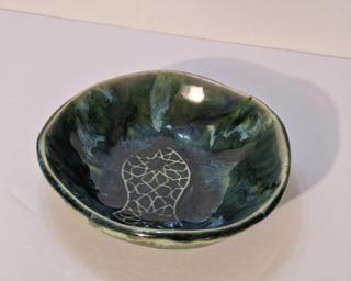 A stunning little bowl for your table. Clearance sale