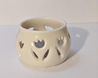 A lovely little summer candle holder for your table.